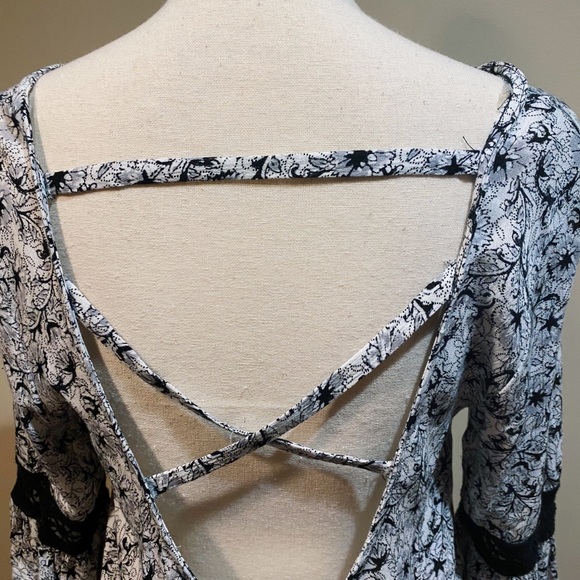 Vintage Havana Floral Boho Bell Sleeve Blouse - Picture 7 of 8